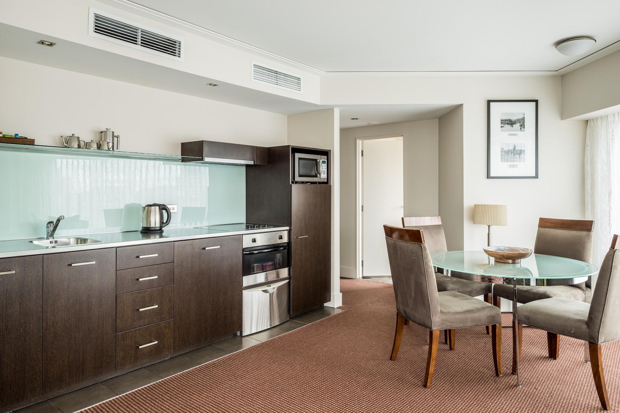 Bolton Hotel Wellington Zewnętrze zdjęcie A kitchen in a serviced apartment