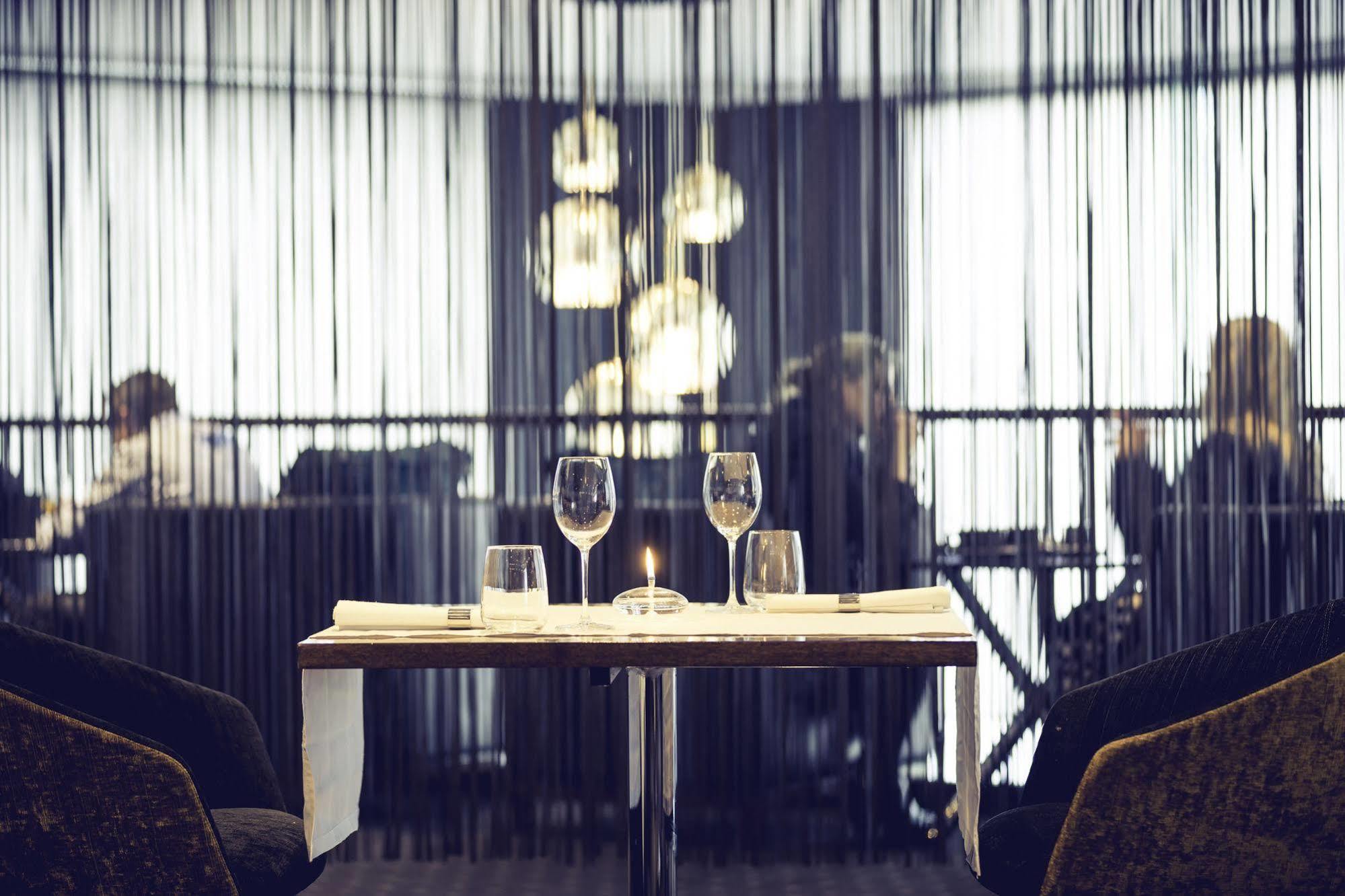 Bolton Hotel Wellington Zewnętrze zdjęcie Restaurant AOC